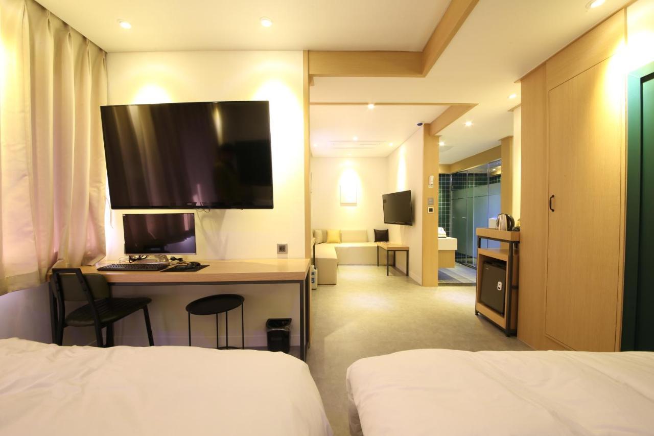 Brooks Hotel Tongyeong Ngoại thất bức ảnh